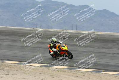 media/Nov-15-2025-Race Pace (Sat) [[8de605a2d8]]/Non Verified Riders (1st 20 Minutes)/Bowl (1015am)/